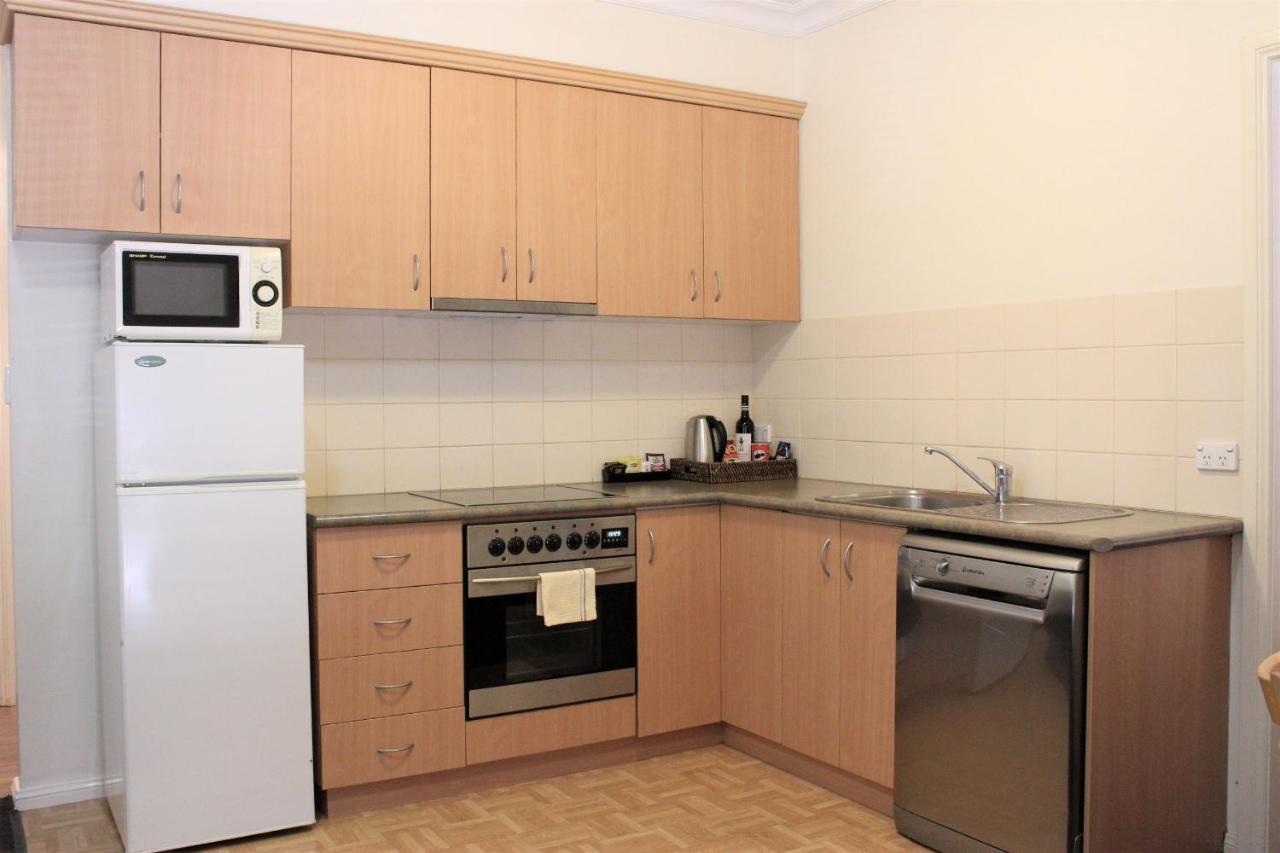 Carlyle Suites & Apartments Вагга-Вагга Екстер'єр фото